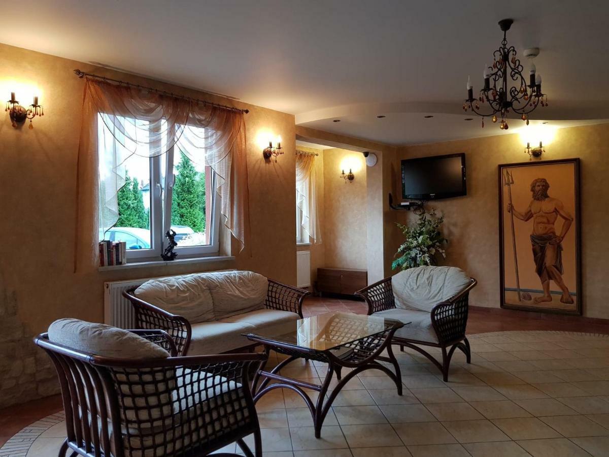 Posejdon Bed & Breakfast อุสตรอเนียมอร์สเกีย ภายนอก รูปภาพ