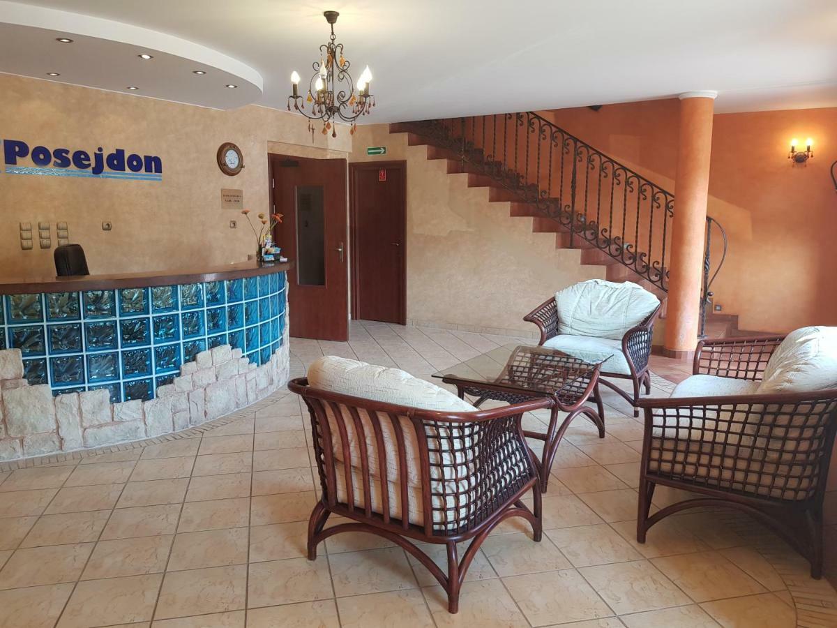Posejdon Bed & Breakfast อุสตรอเนียมอร์สเกีย ภายนอก รูปภาพ
